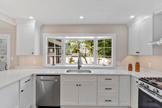 42 Parker Street, North Andover, MA 01845