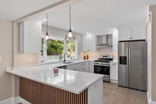 42 Parker Street, North Andover, MA 01845