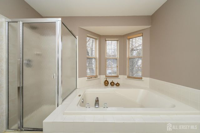 1 Cambridge Court, East Brunswick, NJ 08816