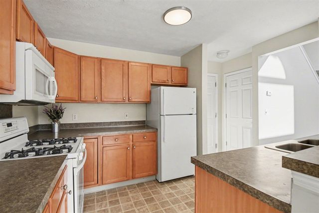 5927 E Lyn Haven Drive, Grand Rapids, MI 49512