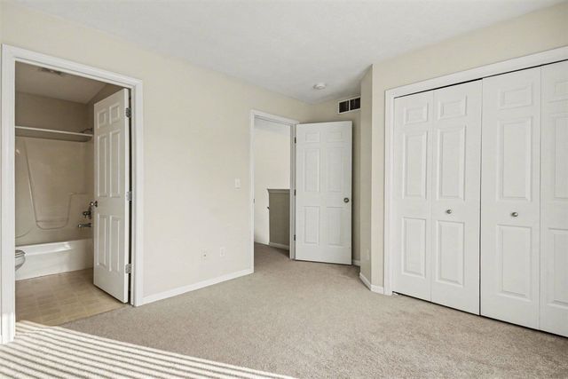 5927 E Lyn Haven Drive, Grand Rapids, MI 49512