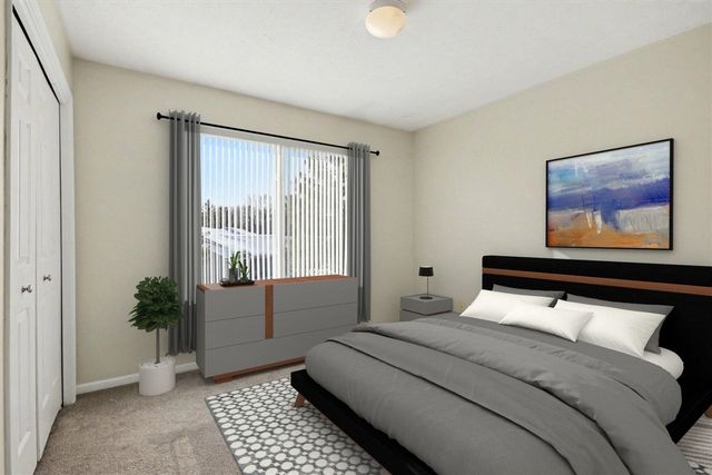 5927 E Lyn Haven Drive, Grand Rapids, MI 49512