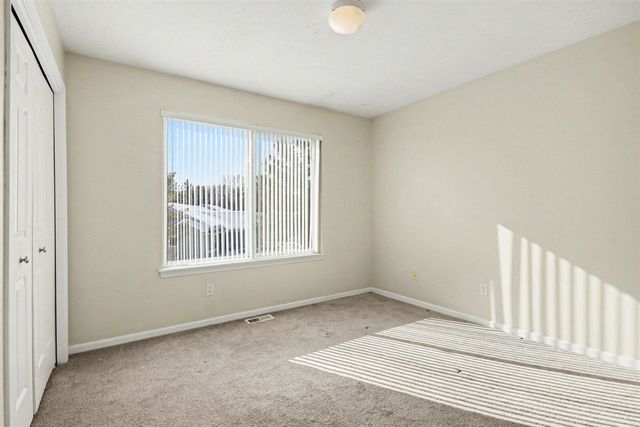 5927 E Lyn Haven Drive, Grand Rapids, MI 49512