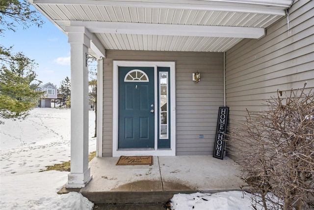 5927 E Lyn Haven Drive, Grand Rapids, MI 49512