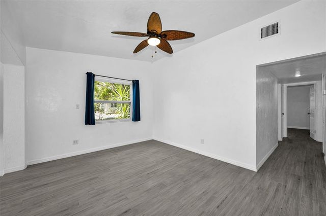 5901 10TH STREET N, St Petersburg, FL 33703