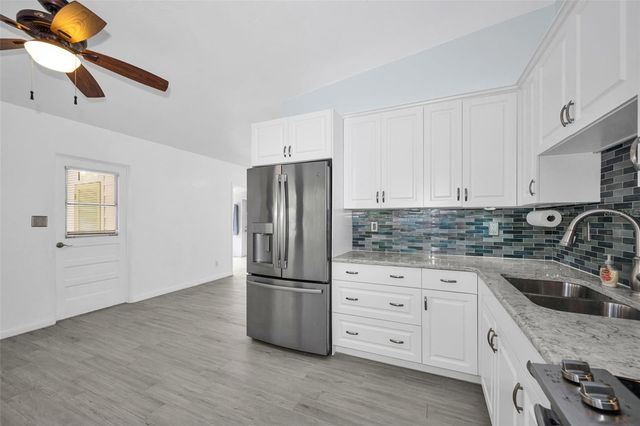 5901 10TH STREET N, St Petersburg, FL 33703