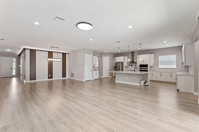 19058 PLANETREE STREET, Orlando, FL 32827