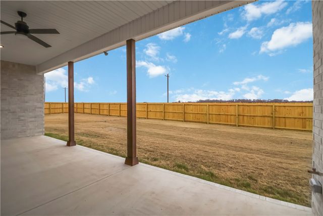 2136 Porter Street, Pea Ridge, AR 72751