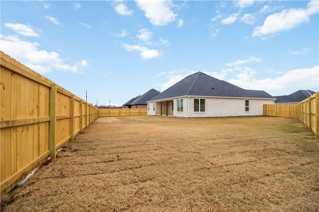 2136 Porter Street, Pea Ridge, AR 72751