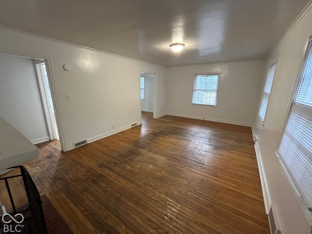 160 W 47th Street, Indianapolis, IN 46208