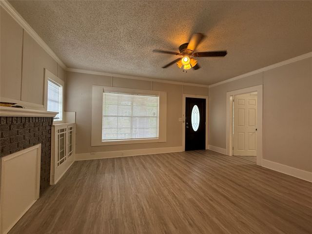 3016 James Avenue, Fort Worth, TX 76110