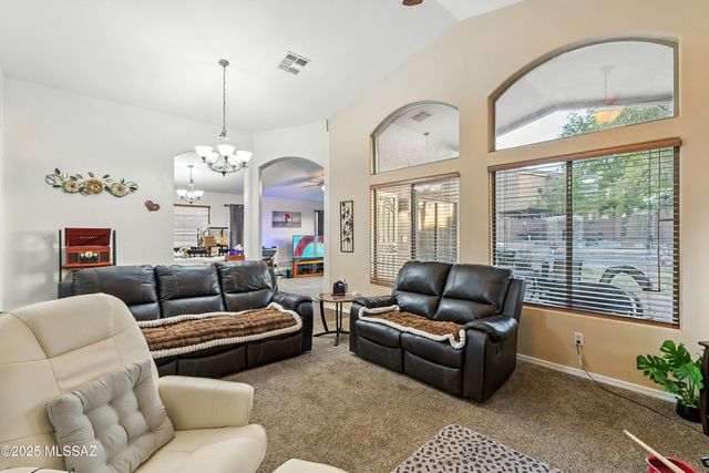 17276 S Sienna Bluffs Trail, Vail, AZ 85641