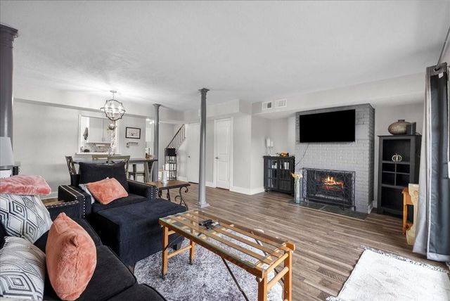 18204 Heritage Lane 8204, Houston, TX 77058