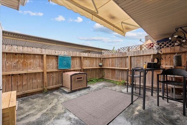 18204 Heritage Lane 8204, Houston, TX 77058