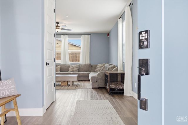 7215 Shooting Star Court, Bakersfield, CA 93311