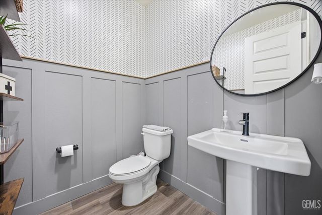 7215 Shooting Star Court, Bakersfield, CA 93311