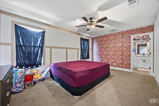 7215 Shooting Star Court, Bakersfield, CA 93311