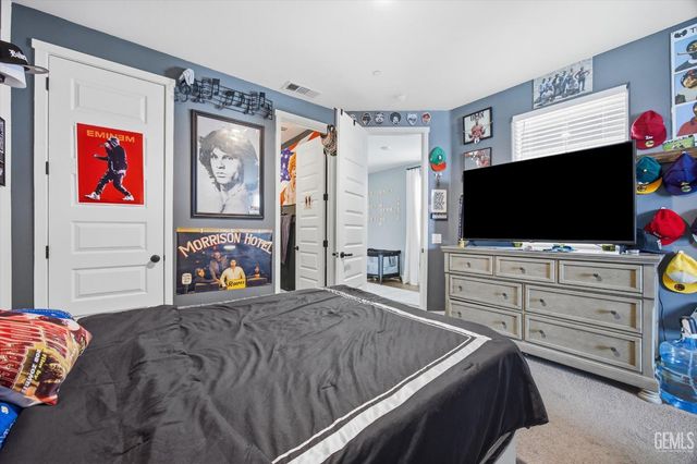 7215 Shooting Star Court, Bakersfield, CA 93311