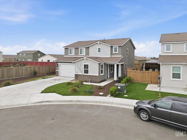 7215 Shooting Star Court, Bakersfield, CA 93311