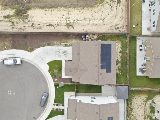 7215 Shooting Star Court, Bakersfield, CA 93311