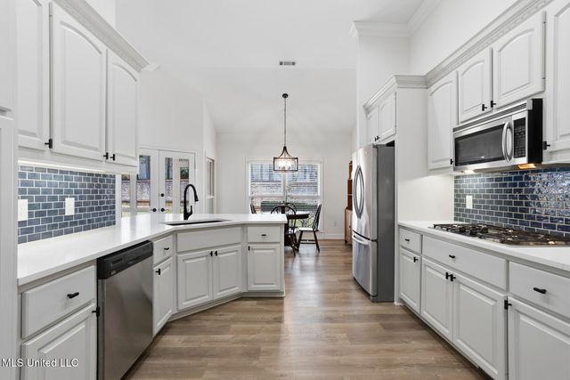 404 Bay Cove, Ridgeland, MS 39157