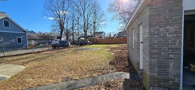 25 Front St, Shirley, MA 01464