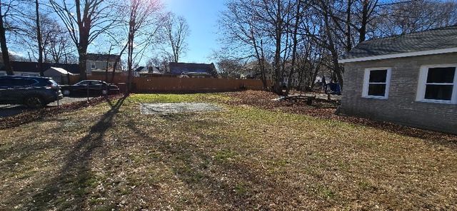 25 Front St, Shirley, MA 01464