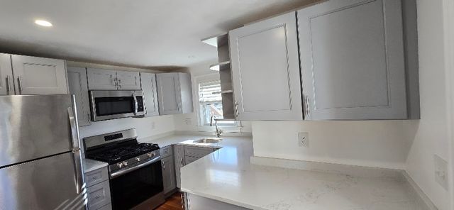 25 Front St, Shirley, MA 01464