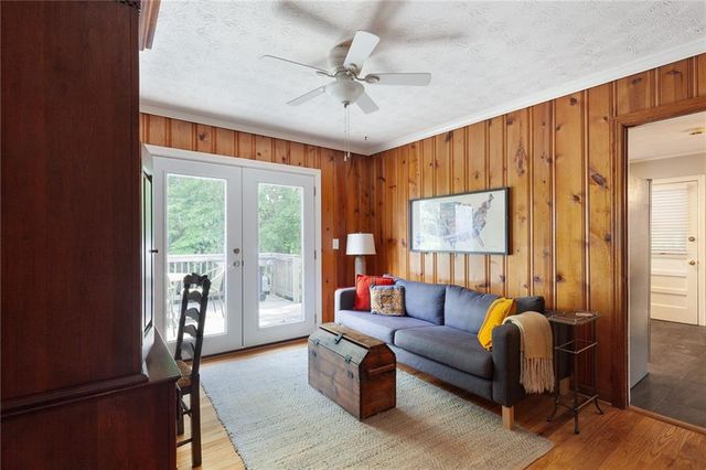 214 N Coleman Road, Roswell, GA 30075