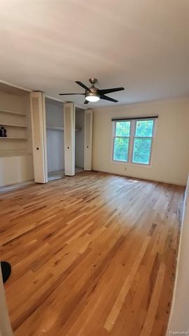 1250 Trailwood Path, Bloomfield Hills, MI 48301