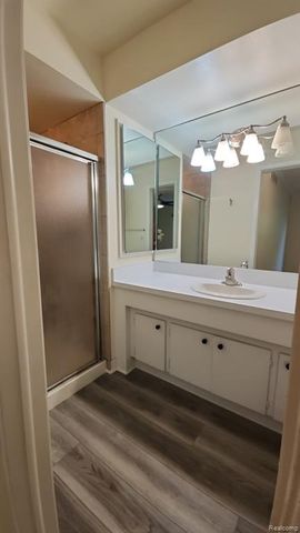 1250 Trailwood Path, Bloomfield Hills, MI 48301
