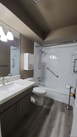 1250 Trailwood Path, Bloomfield Hills, MI 48301
