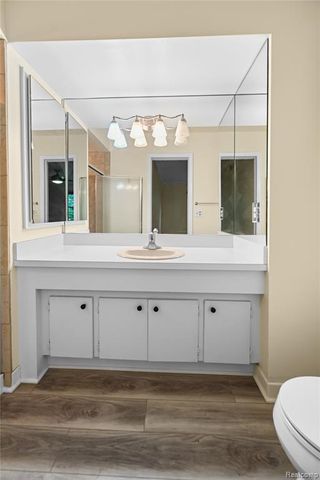 1250 Trailwood Path, Bloomfield Hills, MI 48301