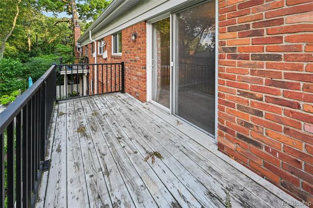 1250 Trailwood Path, Bloomfield Hills, MI 48301