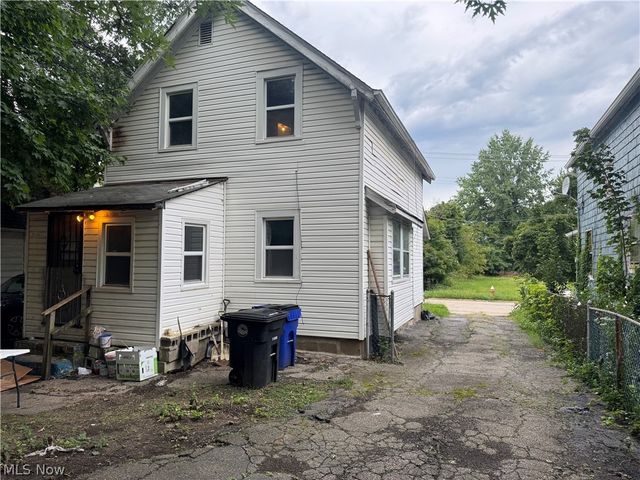15748 Mandalay Avenue, Cleveland, OH 44110