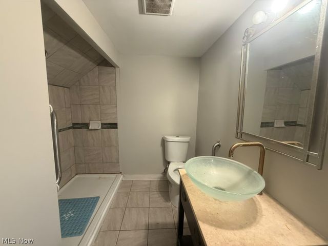 15748 Mandalay Avenue, Cleveland, OH 44110