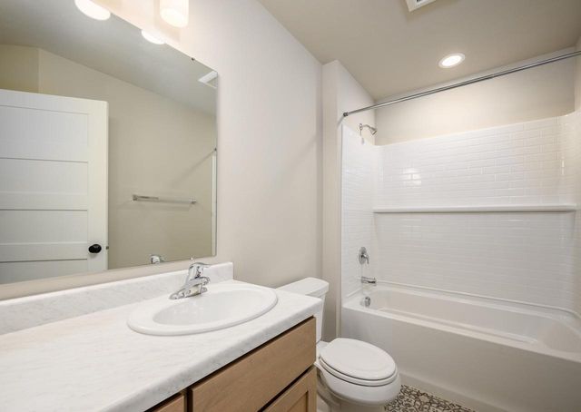 530 Lone Oak Lane, Verona, WI 53593