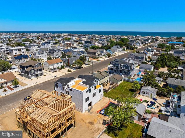 280 W 15TH ST, Ship Bottom, NJ 08008
