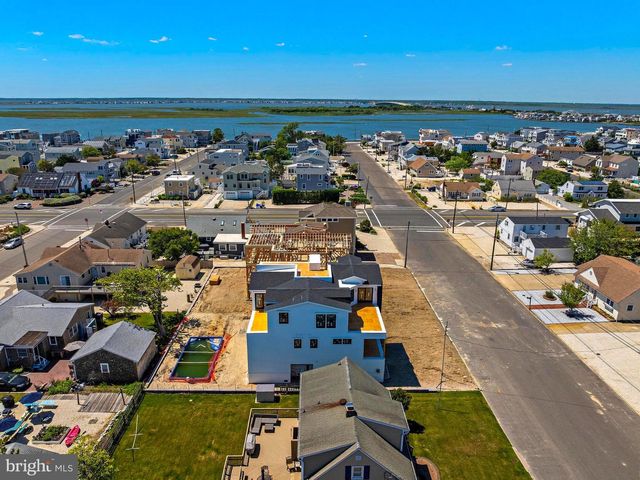 280 W 15TH ST, Ship Bottom, NJ 08008