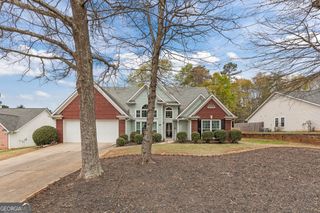 5780 Newberry Point Drive, Flowery Branch, GA 30542
