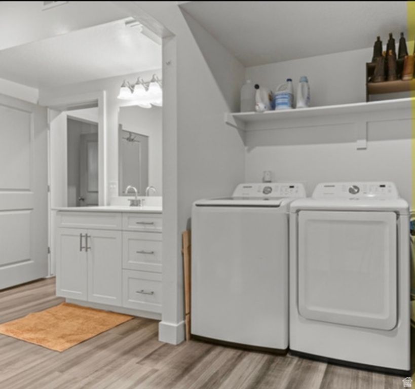 Image 18 of property listing at 875 S DEPOT ST #B355, Clearfield, UT 84015