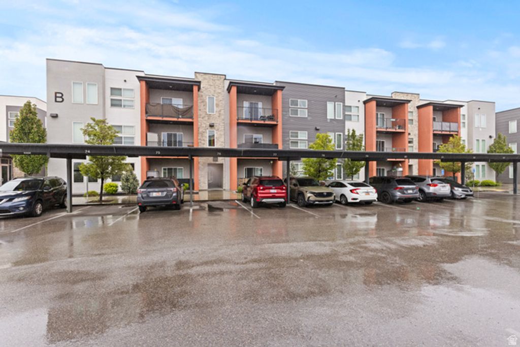 Image 25 of property listing at 875 S DEPOT ST #B355, Clearfield, UT 84015