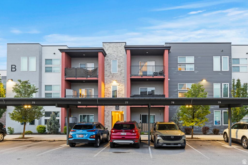 Image 27 of property listing at 875 S DEPOT ST #B355, Clearfield, UT 84015