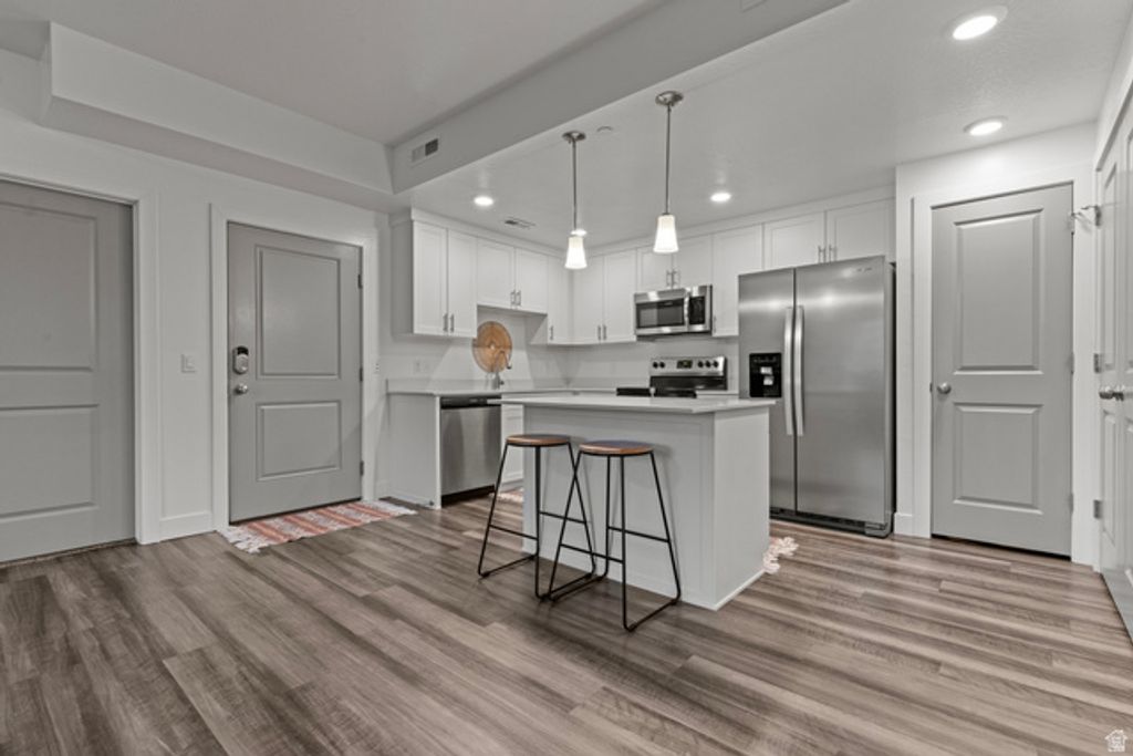 Image 4 of property listing at 875 S DEPOT ST #B355, Clearfield, UT 84015