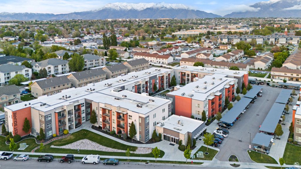 Image 33 of property listing at 875 S DEPOT ST #B355, Clearfield, UT 84015