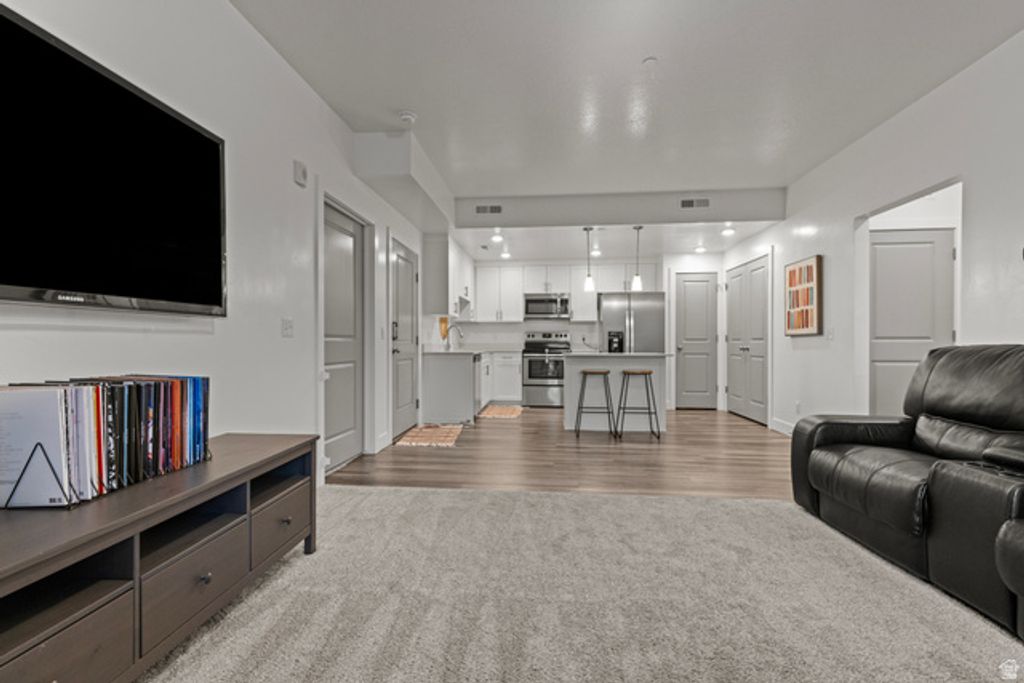 Image 6 of property listing at 875 S DEPOT ST #B355, Clearfield, UT 84015