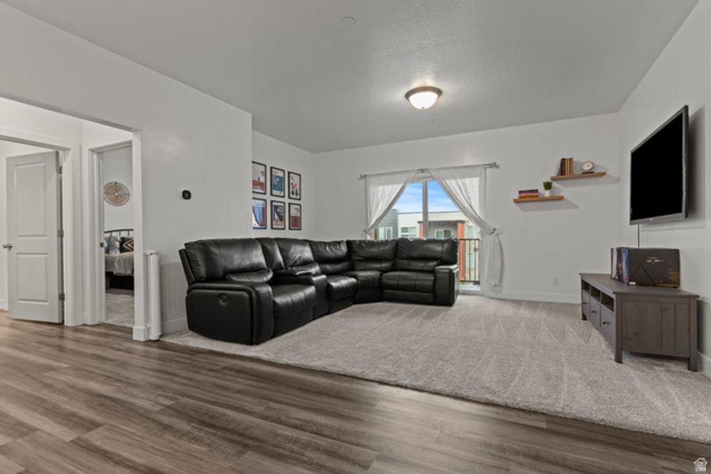 Image 7 of property listing at 875 S DEPOT ST #B355, Clearfield, UT 84015
