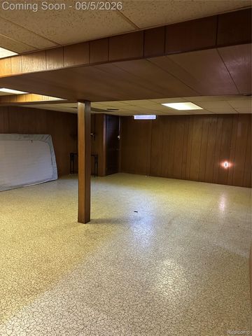 13252 Diena Drive, Warren, MI 48088