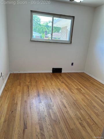 13252 Diena Drive, Warren, MI 48088