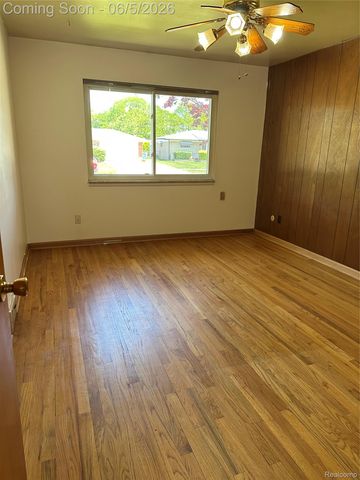 13252 Diena Drive, Warren, MI 48088